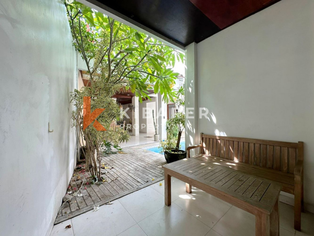 Sublease Possibility Three Bedroom Open Living Villa Situated in Tumbak Bayuh — image 12
