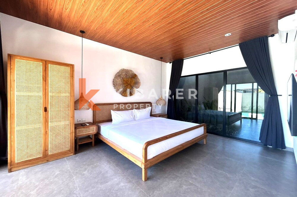 Modern Two Bedroom Two Bedroom Concrete Industrial Style Villa in Pererenan — image 11