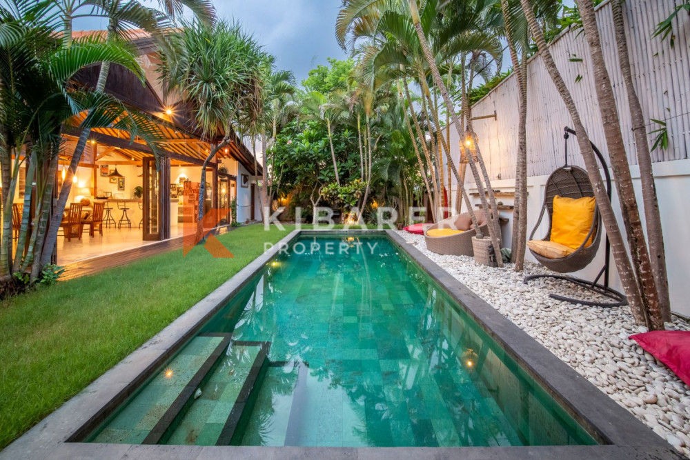 Tropical and Stunning Three Bedroom Enclosed Living Villa in Kerobokan — image 2