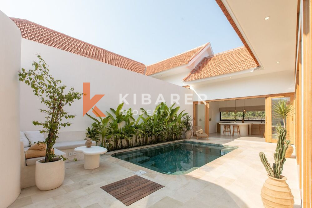 Magnificent Three-Bedroom Mediterranean Villa with Closed Living Room in Pererenan — image 1