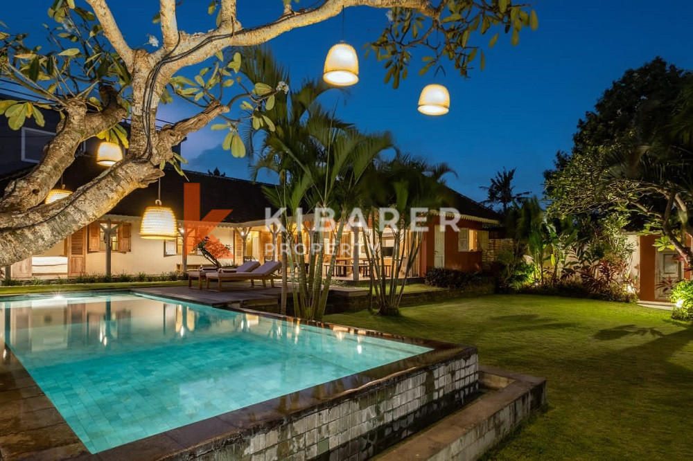 Four-Bedroom Gated Villa with Rice Field Views in Canggu — image 8
