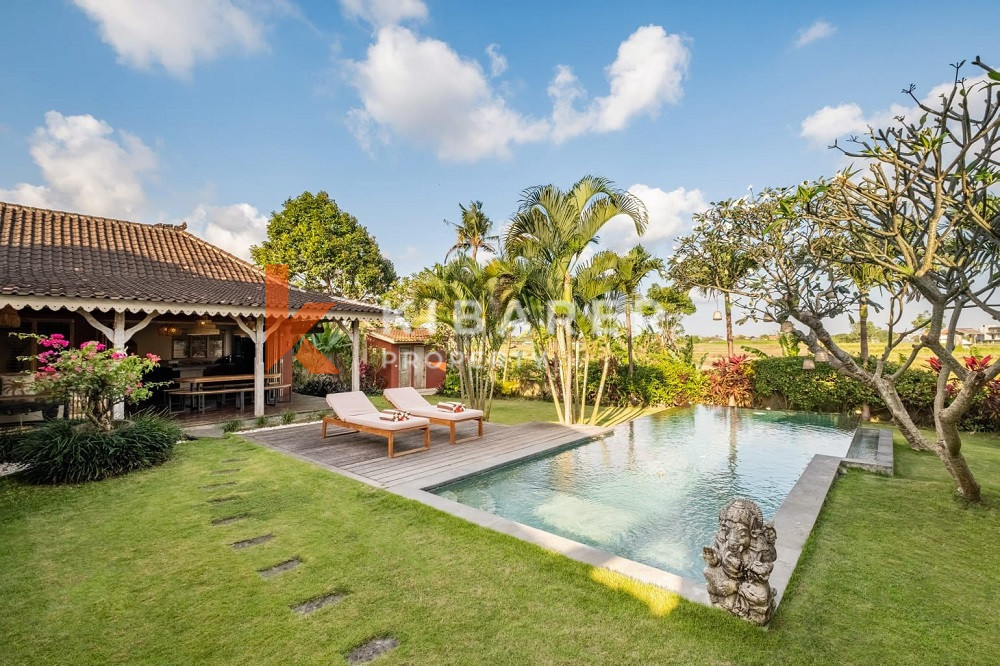 Four-Bedroom Gated Villa with Rice Field Views in Canggu — image 9