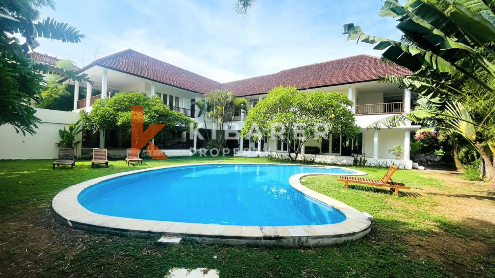 Four Bedrooms Open Living Villa in Umalas — image 1