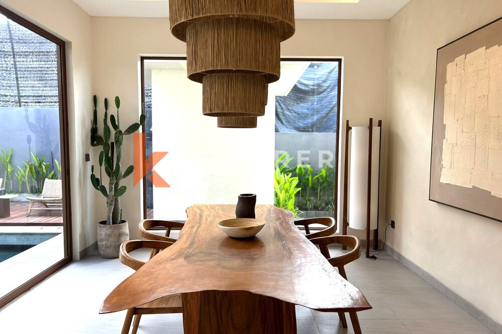 Modern Two-Bedroom Enclosed Guest Villa in Cemagi — image 9