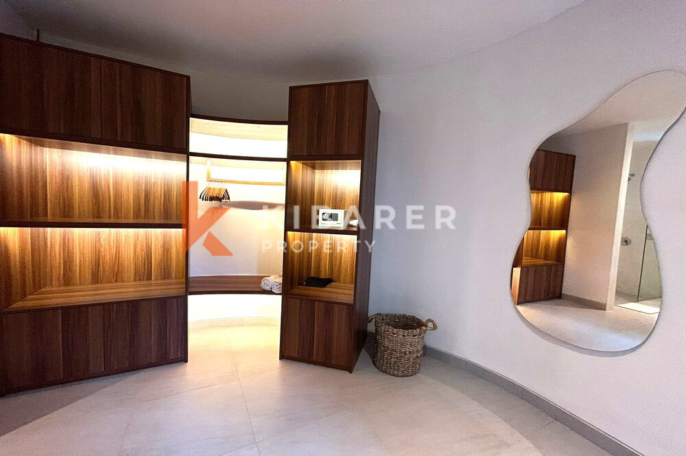 Modern Two-Bedroom Villa in Cemagi — image 12