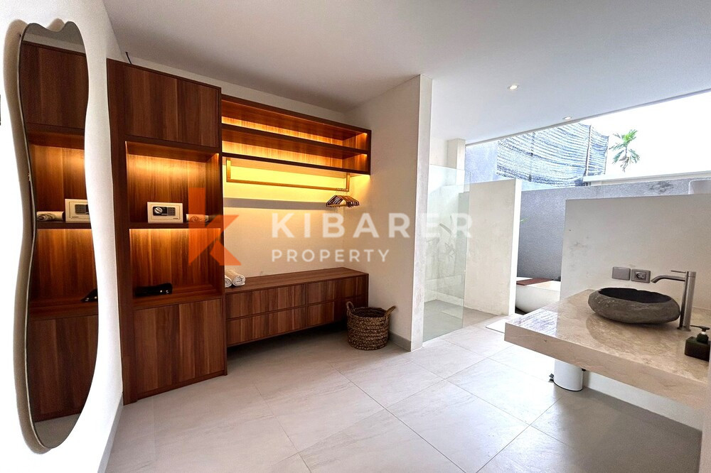 Modern Two-Bedroom Villa in Cemagi — image 16