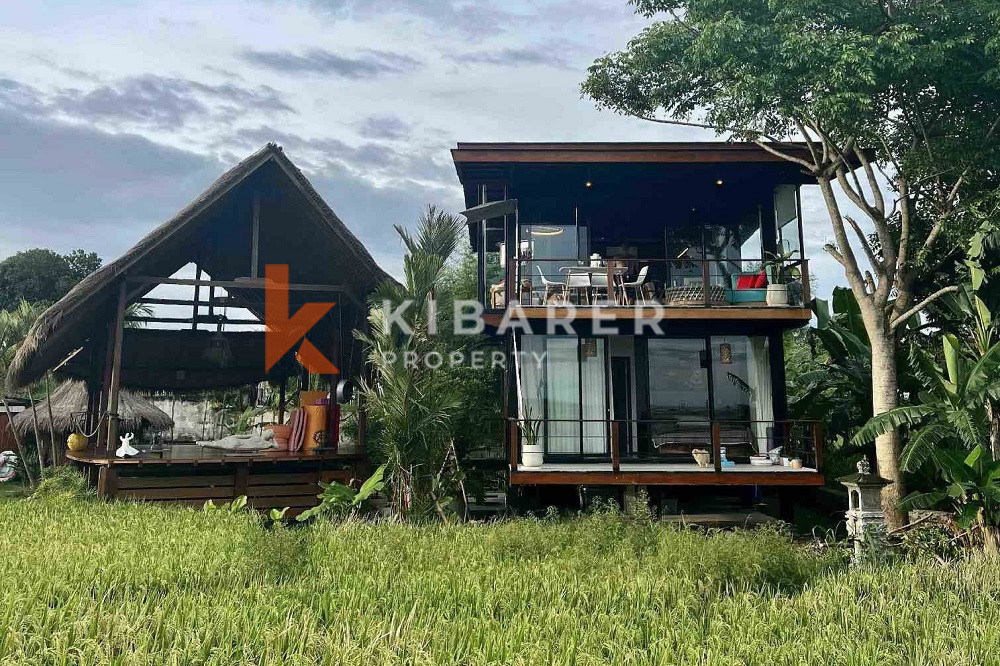Beautiful Serene Two Bedroom Enclosed Living Room Villa in Seseh — image 2