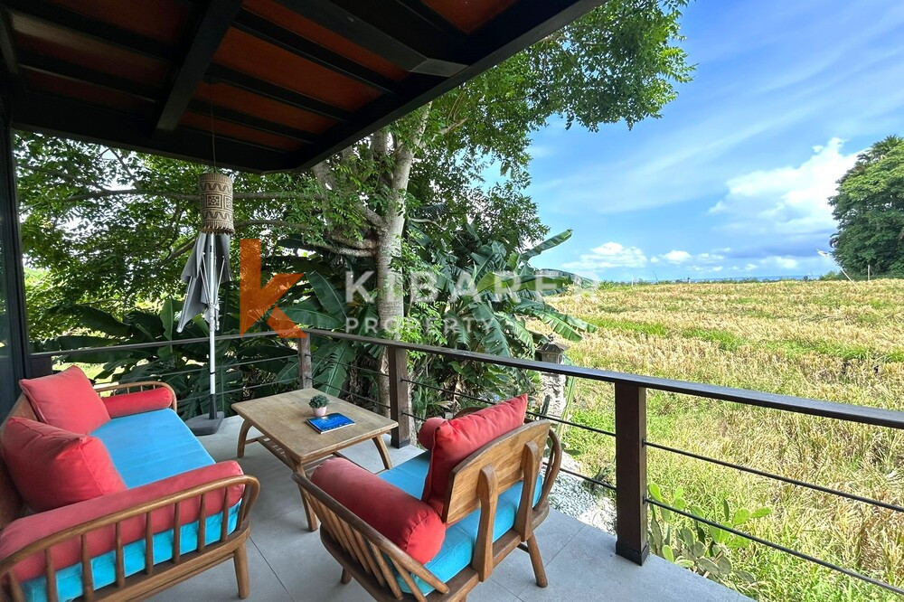 Beautiful Serene Two Bedroom Enclosed Living Room Villa in Seseh — image 7