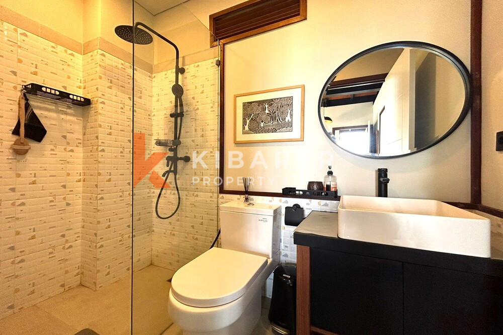 Beautiful Serene Two Bedroom Enclosed Living Room Villa in Seseh — image 15