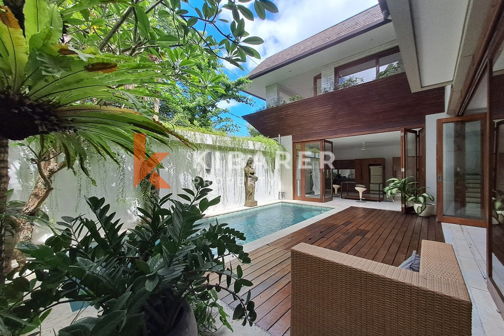 70 Meters to the Beach Adjustable Open-Enclosed Livingroom Four Bedrooms Villa in Berawa Area — image 7