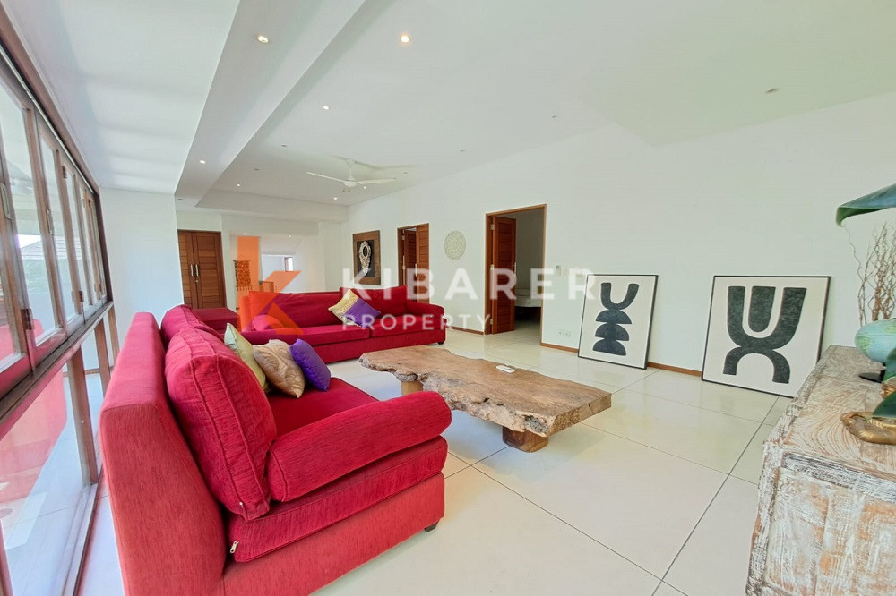 70 Meters to the Beach Adjustable Open-Enclosed Livingroom Four Bedrooms Villa in Berawa Area — image 14