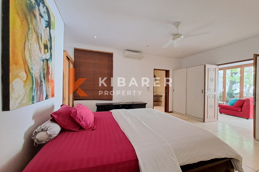 70 Meters to the Beach Adjustable Open-Enclosed Livingroom Four Bedrooms Villa in Berawa Area — image 12
