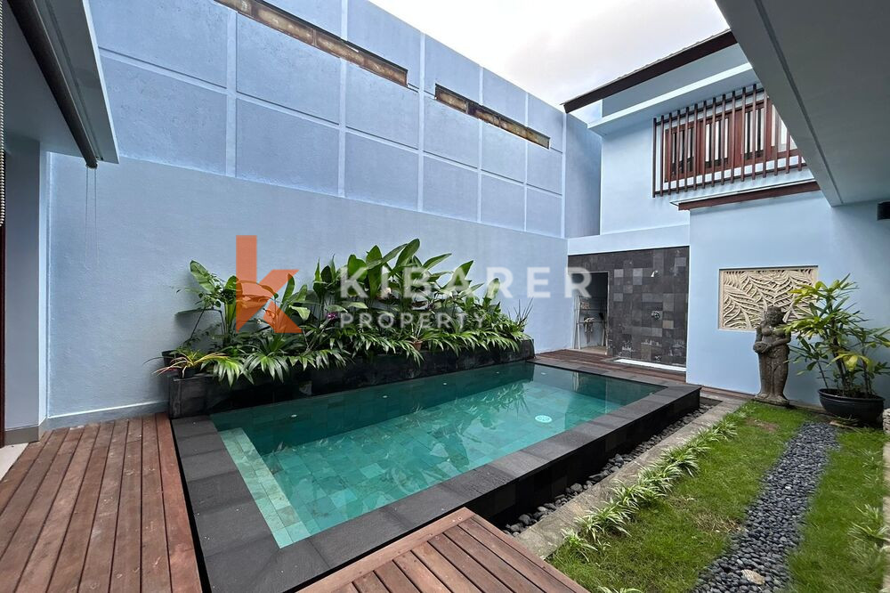 Beautiful Two-Bedroom Villa with Enclosed Living Room and Pool in Ungasan — image 1