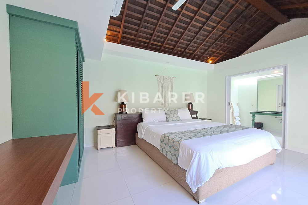 Cozy Relaxation One Bedroom Open Living Villa in Seminyak Area — image 9