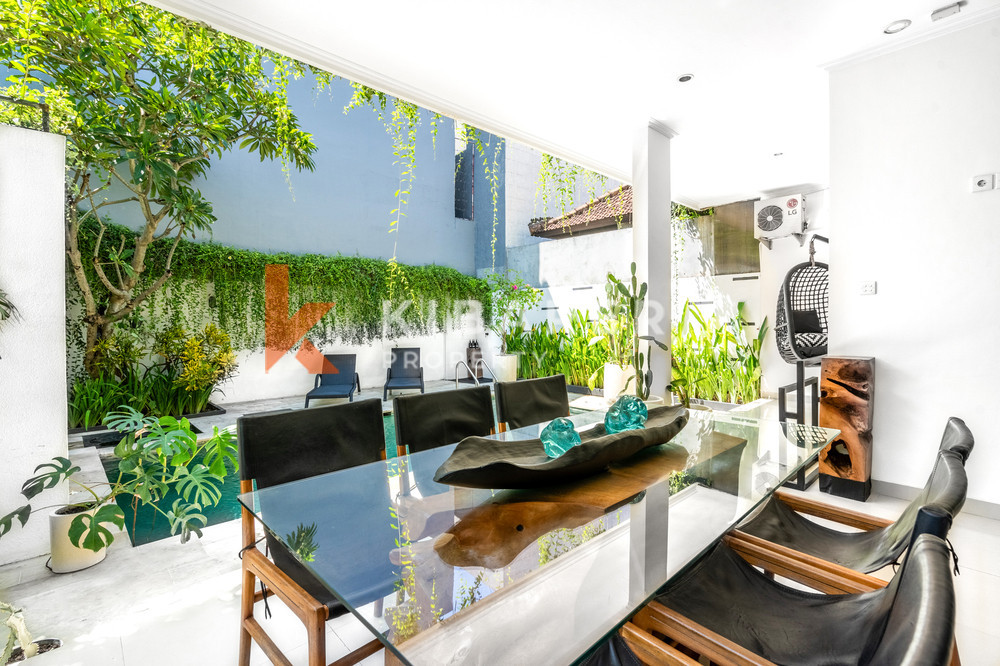Stunning Three Bedroom Open Living Room Scandinavian Villa in Canggu — image 9