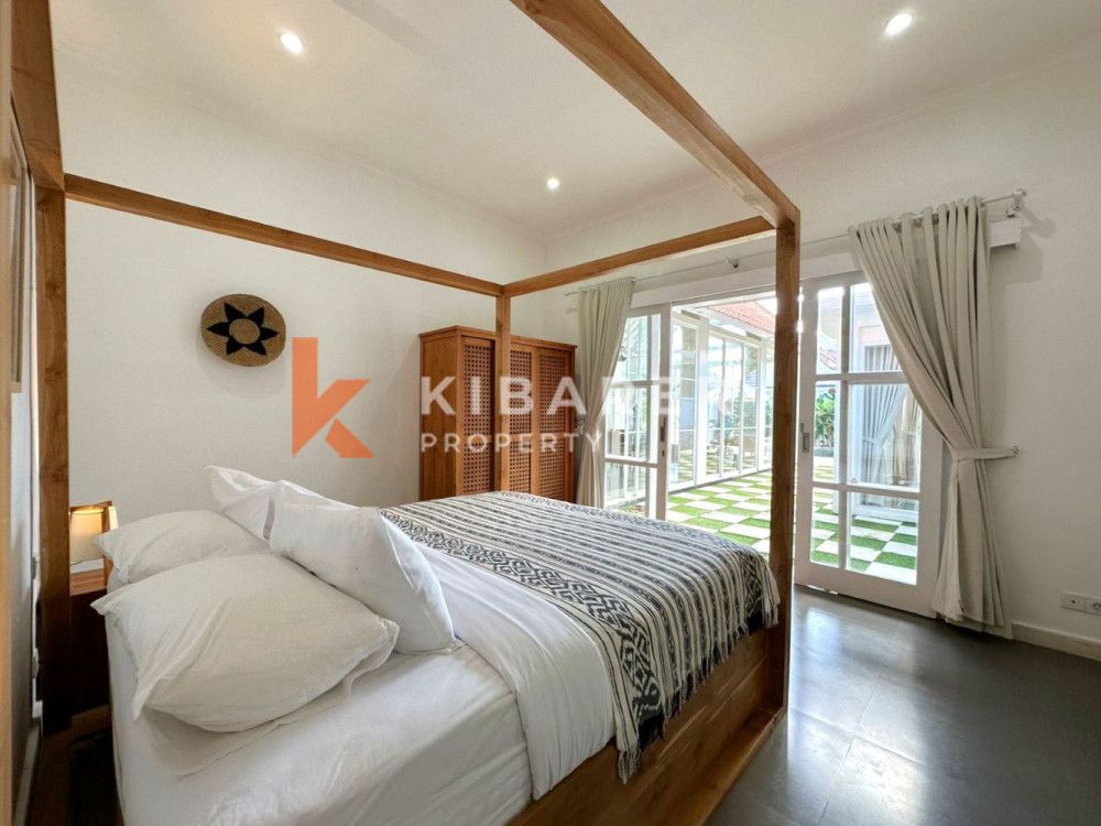 3 Bedroom Villa with Enclosed Living — image 12