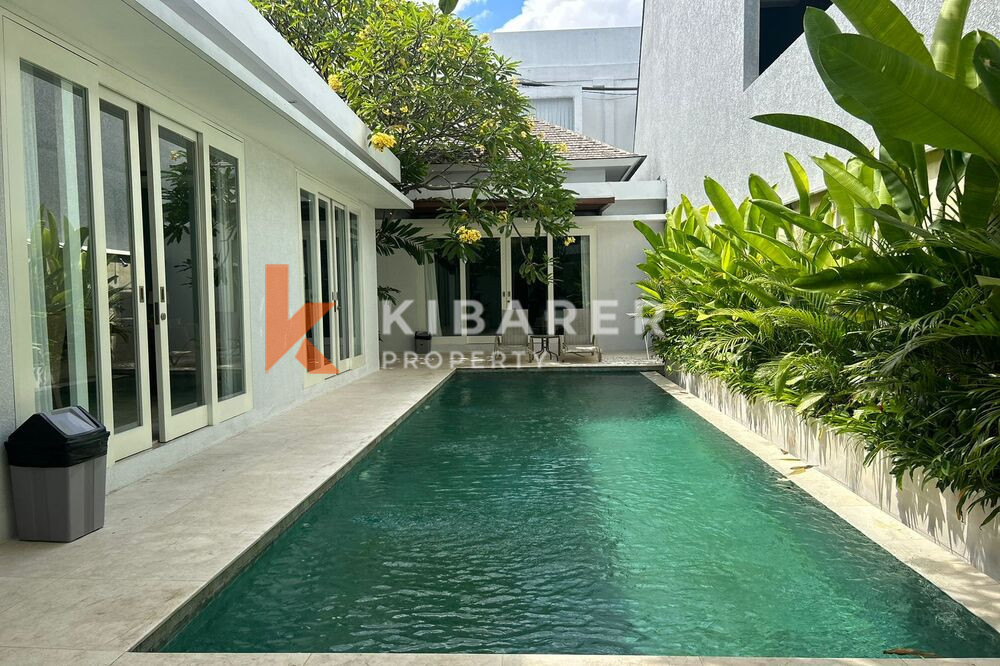 Luxurious Two Bedroom Enclosed Living Colonial Style Villa in Umalas — image 2