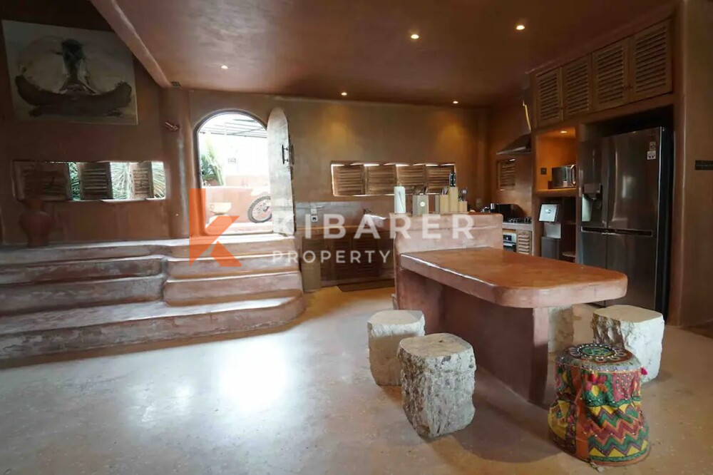 Unique Getaway Three Bedroom Open Living Villa in Canggu — image 9