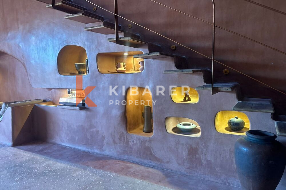 Unique Getaway Three Bedroom Open Living Villa in Canggu — image 5