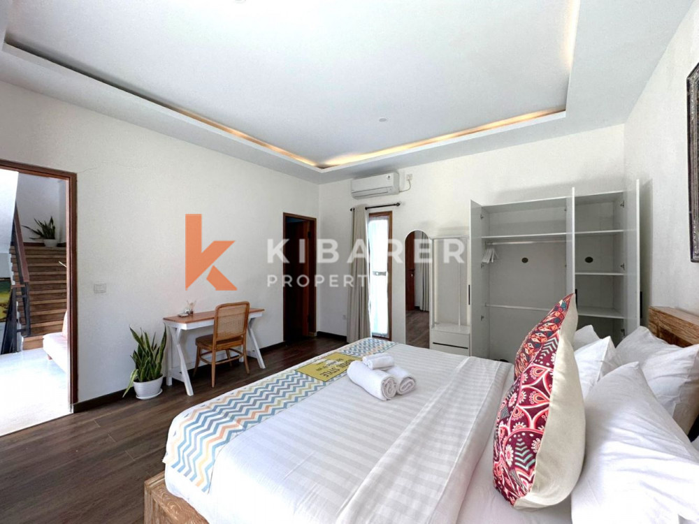 Three Bedroom Enclosed Living Villa with Rooftop in Berawa — image 8