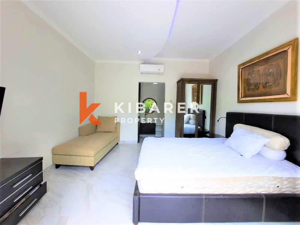 Beautiful Three Bedrooms Open Living Room Villa In Jimbaran — image 2