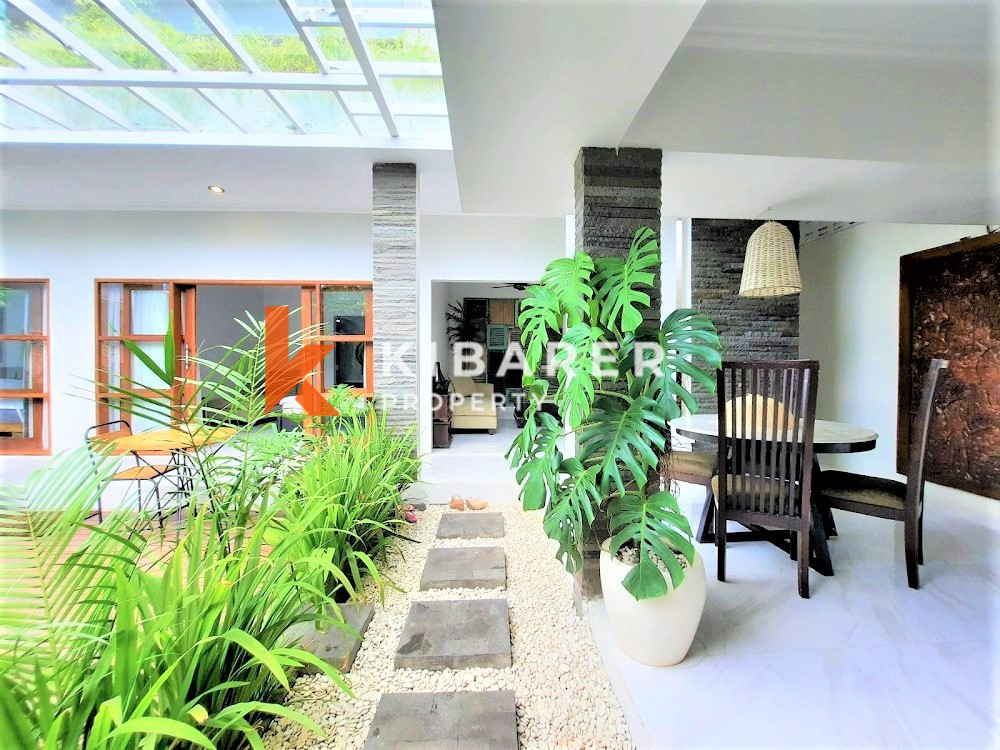 Beautiful Three Bedrooms Open Living Room Villa In Jimbaran — image 12