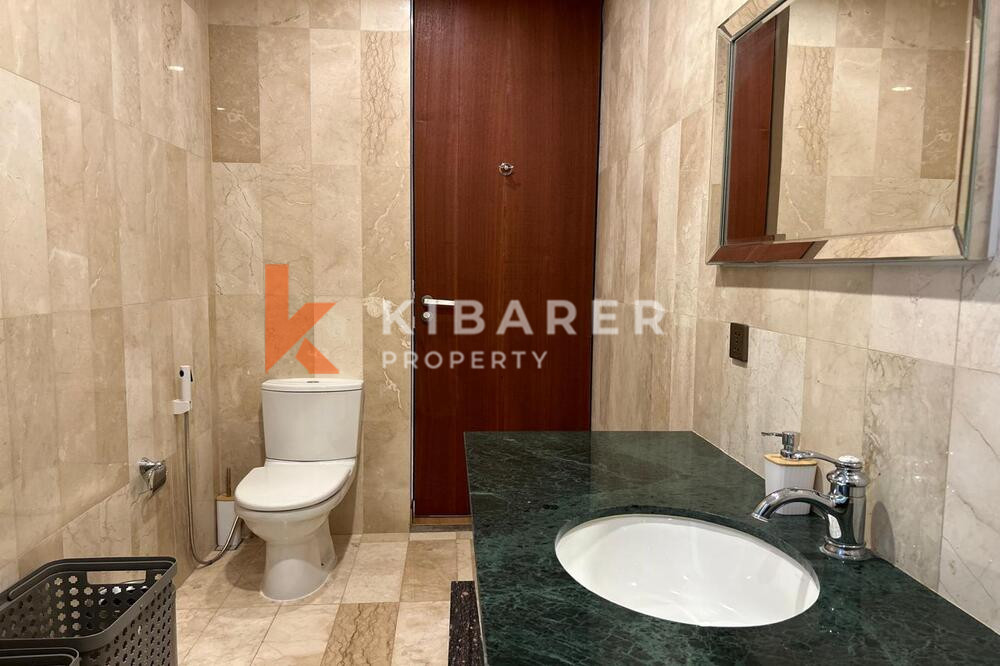 Charming Two Bedroom Enclosed Living Smart Villa with Jacuzzi in Ungasan — image 9