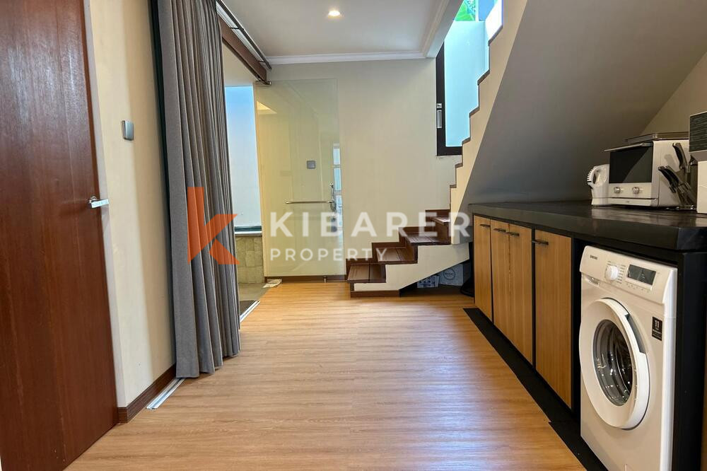 Charming Two Bedroom Enclosed Living Smart Villa with Jacuzzi in Ungasan — image 4