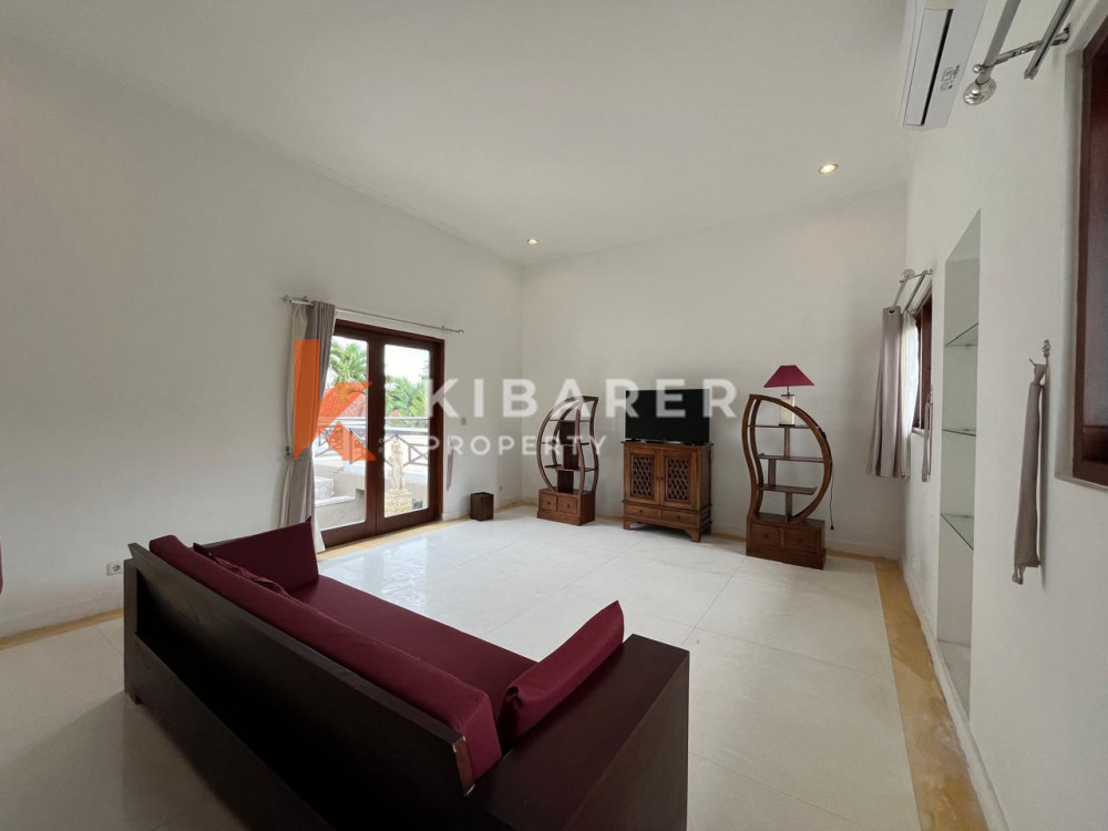 Four-Bedroom Open Living Room Villa in the Jungle in the Mengwi Area — image 10