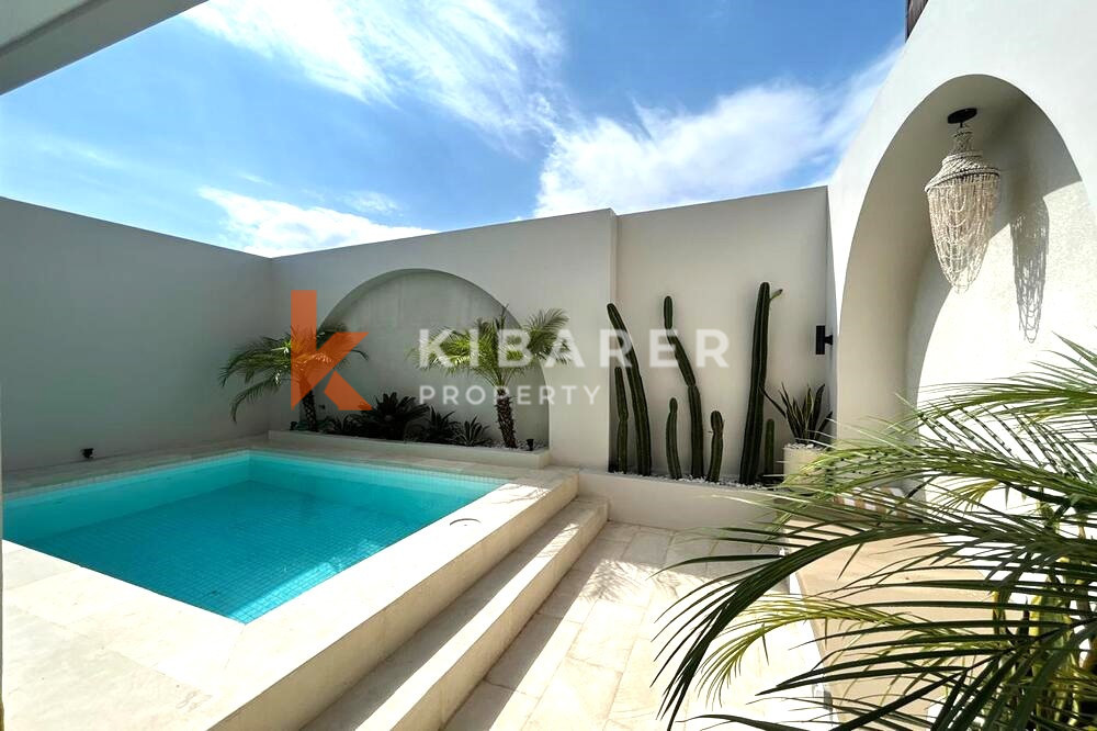 Stunning Three Bedroom Enclosed Livingroom Mediterranean Touches Villa Located in Pererenan — image 4