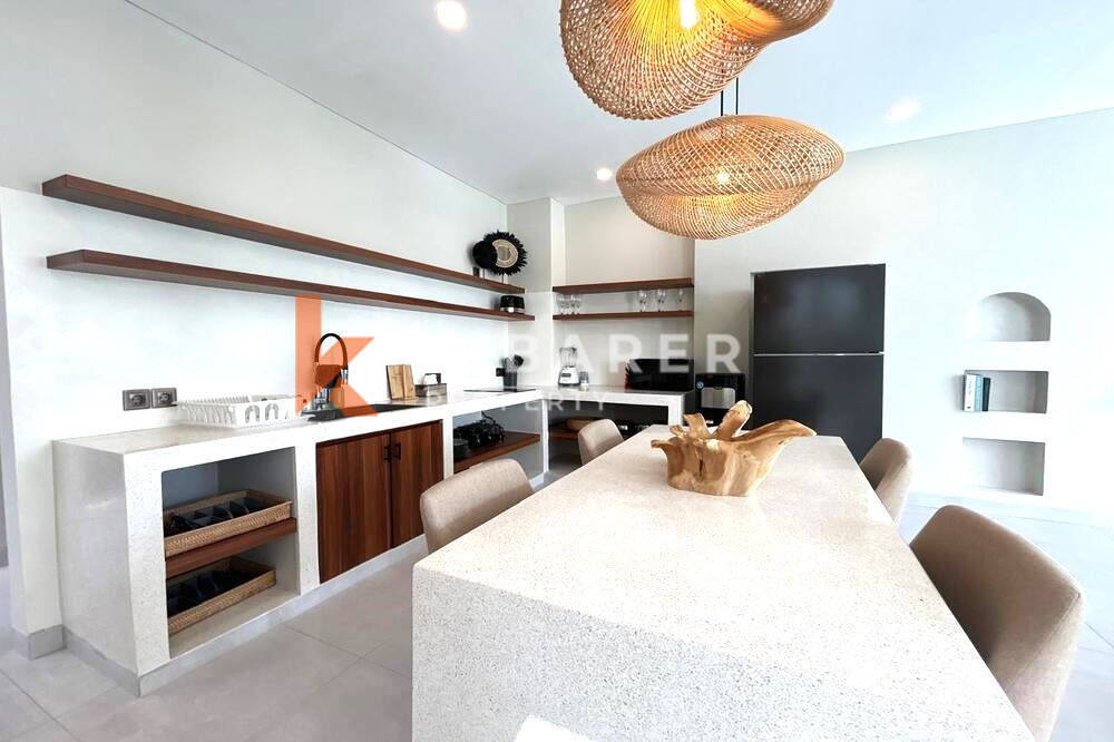 Stunning Three Bedroom Enclosed Livingroom Mediterranean Touches Villa Located in Pererenan — image 9