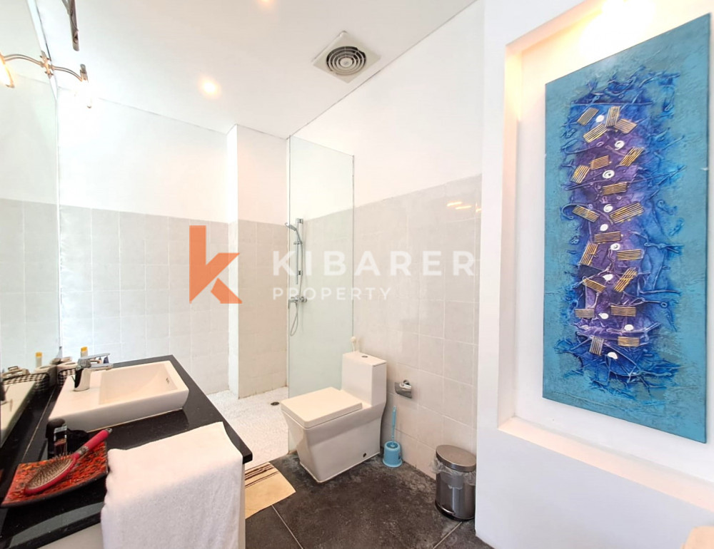 Beautiful Four-Bedroom Villa with Closed Living Room Located in the Ungasan Hills — image 17