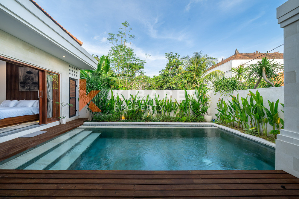 Amazing Three Bedroom Enclosed Living Contemporary Villa in Berawa — image 4