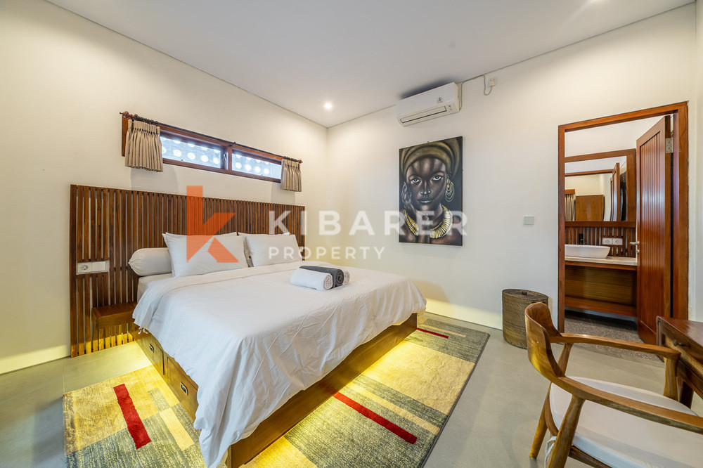 Amazing Three Bedroom Enclosed Living Contemporary Villa in Berawa — image 15