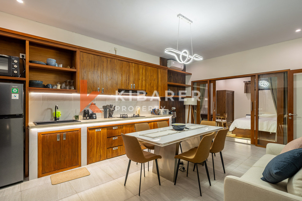 Amazing Three Bedroom Enclosed Living Contemporary Villa in Berawa — image 7