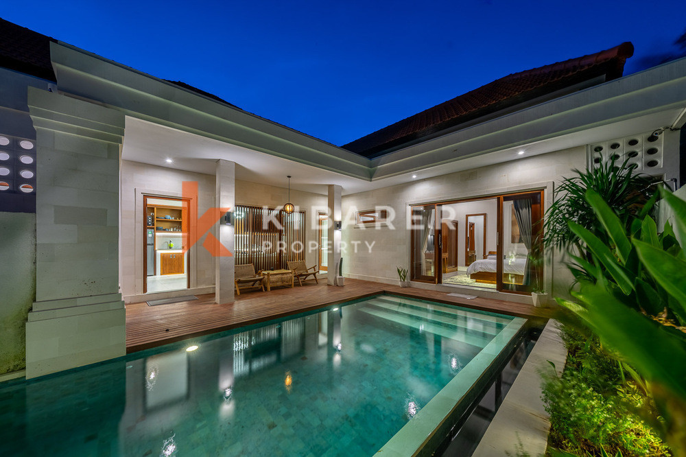 Amazing Three Bedroom Enclosed Living Contemporary Villa in Berawa — image 3