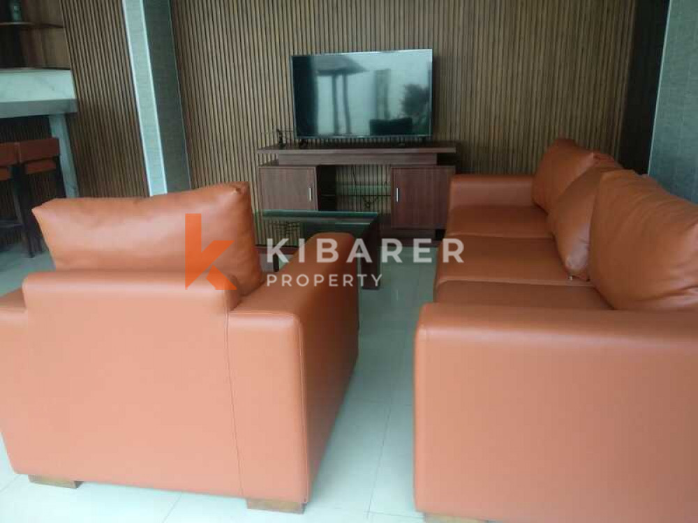 Beachside Three Bedroom Villa for Rent in Nyanyi — image 5
