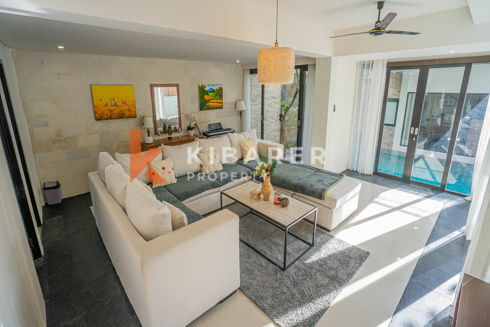 Stunning Four-Bedroom Enclosed Living Villa with Gym in Jimbaran — image 8