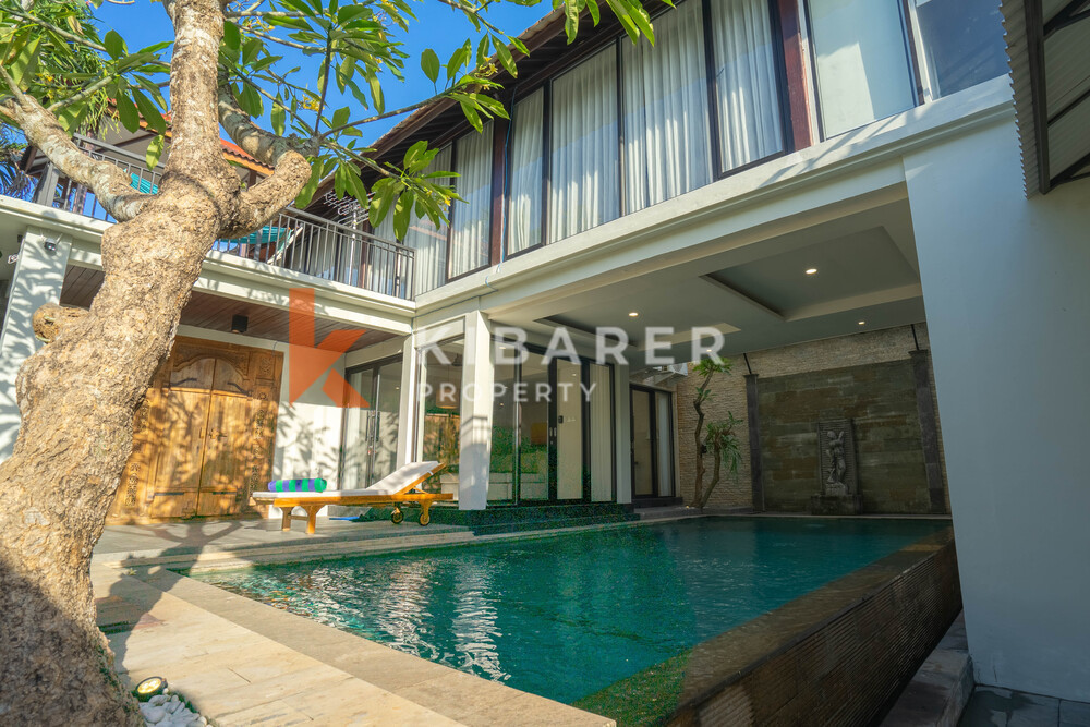 Stunning Four-Bedroom Enclosed Living Villa with Gym in Jimbaran — image 1