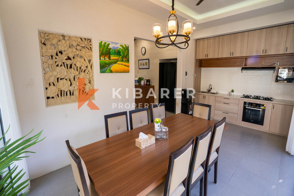 Stunning Four-Bedroom Enclosed Living Villa with Gym in Jimbaran — image 16