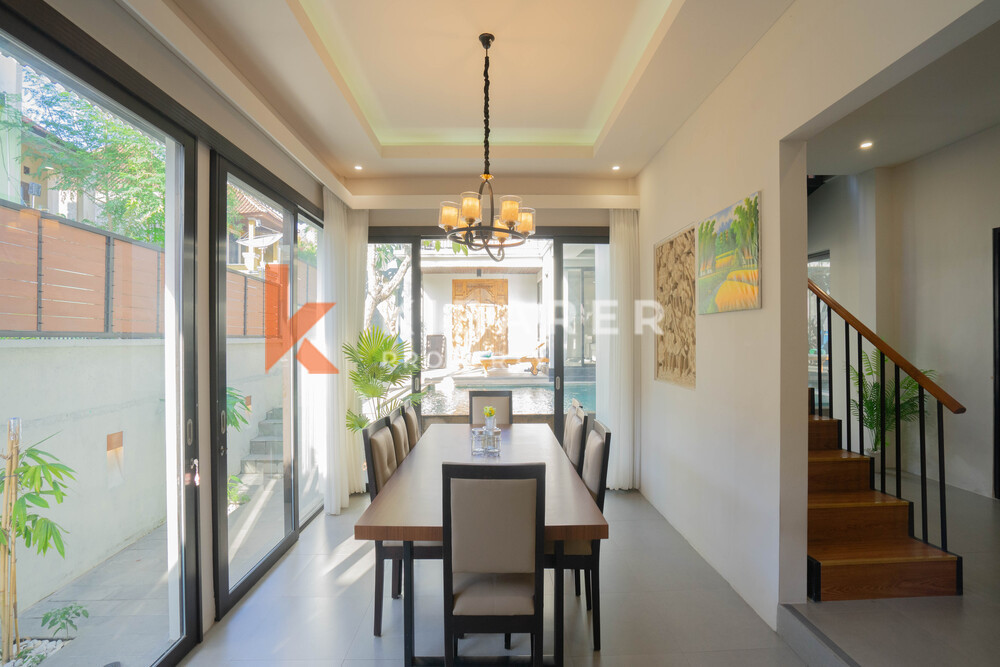 Stunning Four-Bedroom Enclosed Living Villa with Gym in Jimbaran — image 18