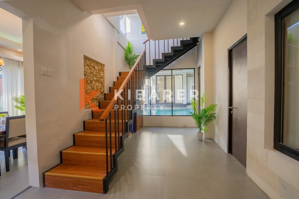 Stunning Four-Bedroom Enclosed Living Villa with Gym in Jimbaran — image 10