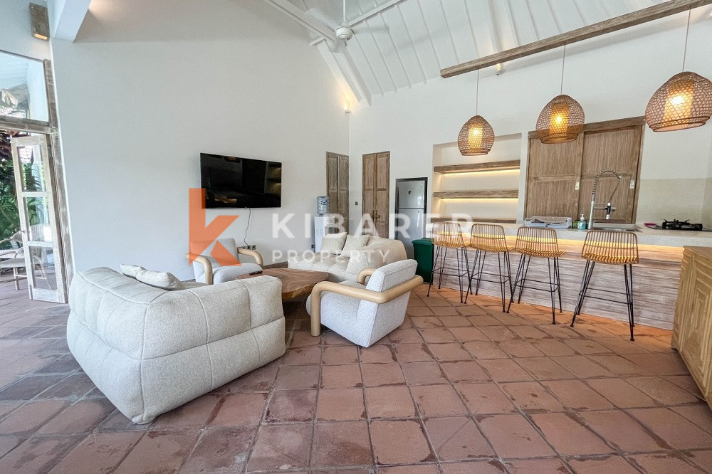 Three-Bedroom Closed Relaxation Villa Located in the Kerobokan Area — image 4
