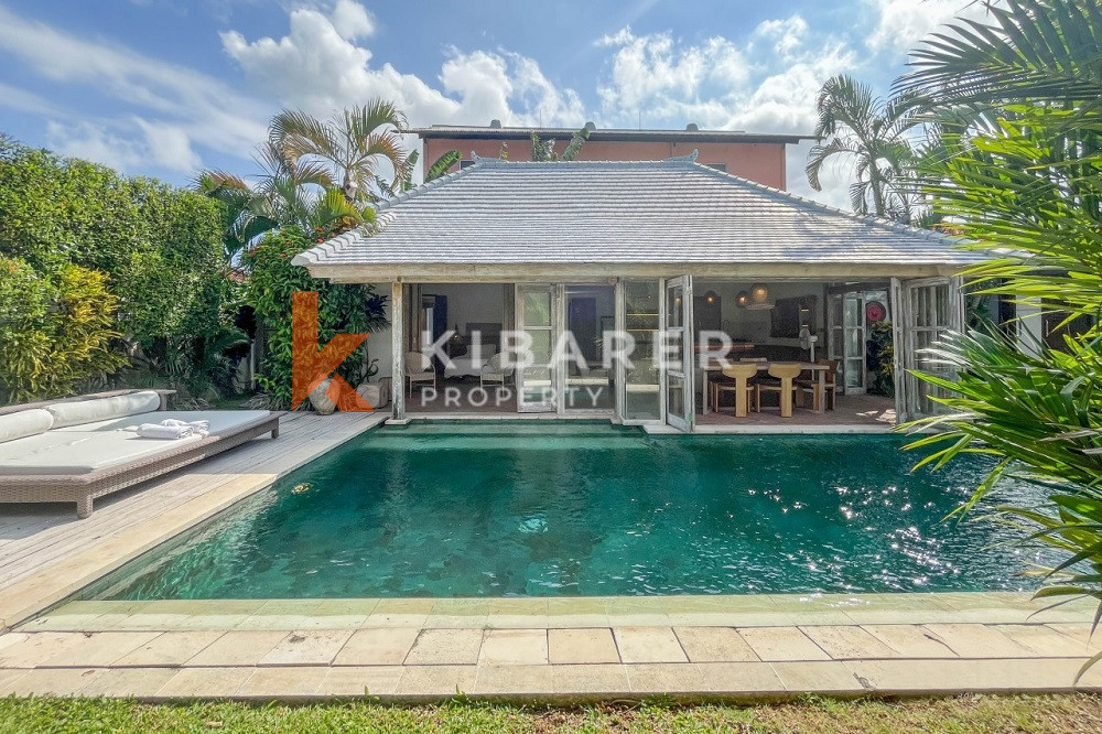 Relaxing Three-Bedroom Enclosed Living Villa Situated in Kerobokan Area — image 1