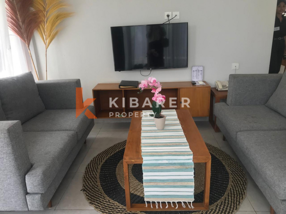 Charming Two-Bedroom Villa in Secure Gated Complex in Kerobokan — image 6
