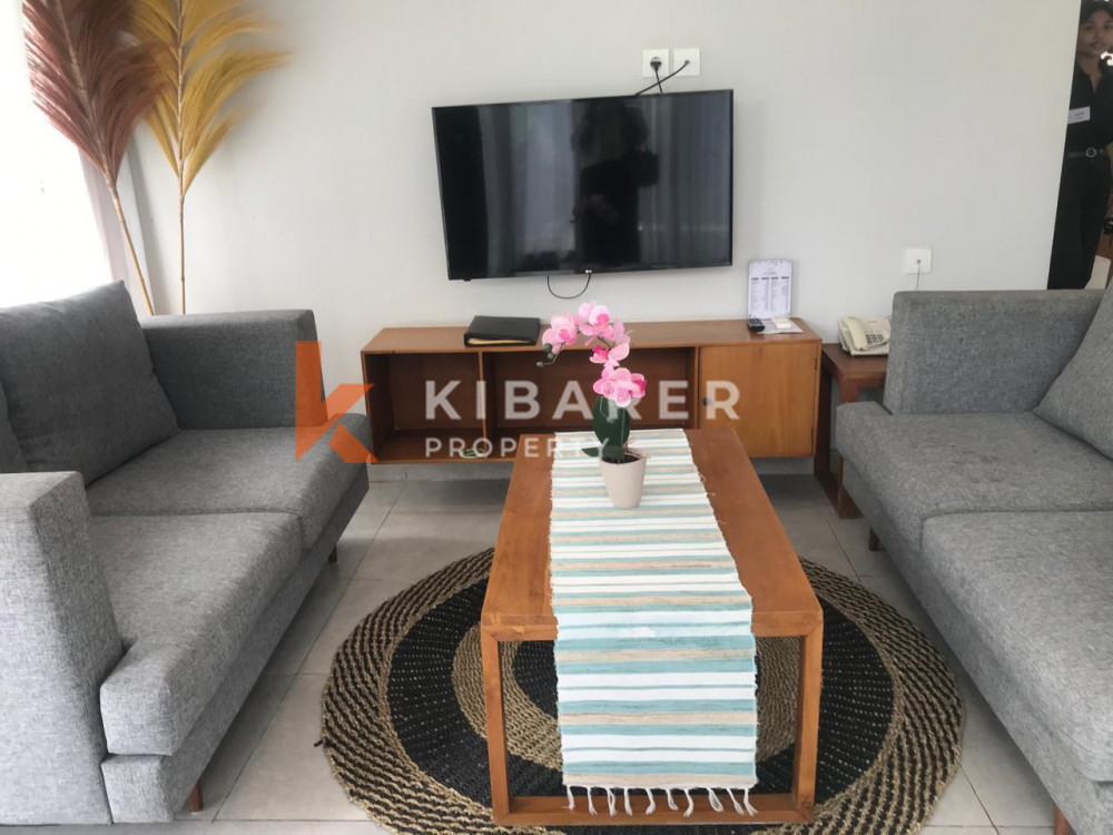 Charming Two-Bedroom Villa in Secure Gated Complex in Kerobokan — image 7
