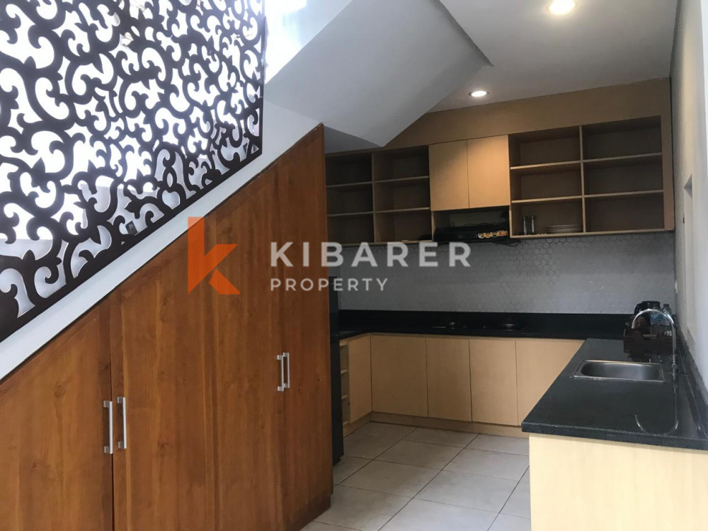 Charming Two-Bedroom Villa in Secure Gated Complex in Kerobokan — image 13