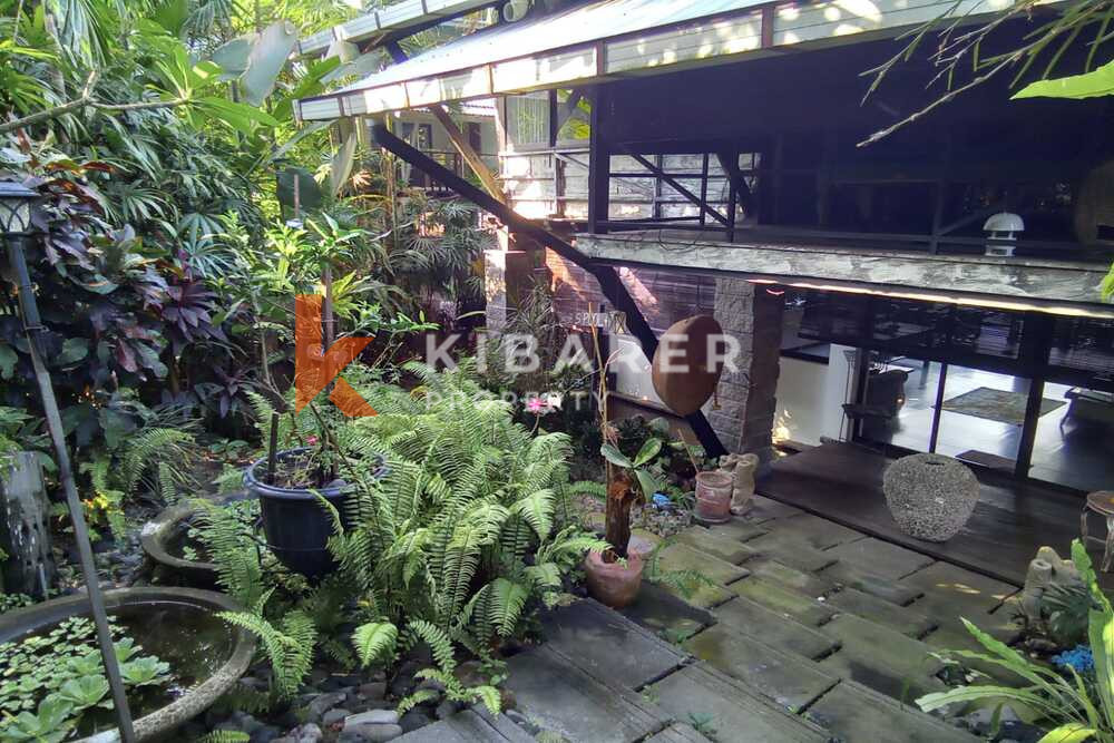 Wonderful Three Bedroom Riverside Villa Situated in Nyanyi — image 7