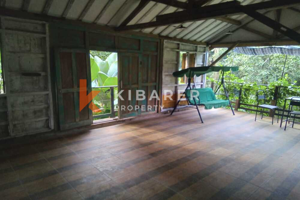Wonderful Three Bedroom Riverside Villa Situated in Nyanyi — image 2