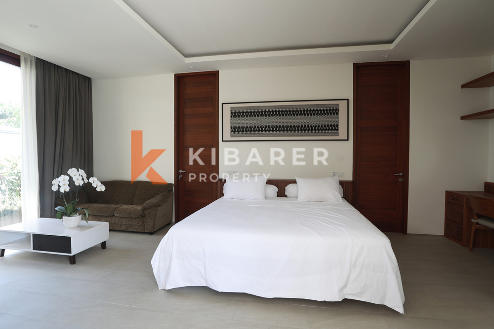 Stunning Four-Bedroom Enclosed Living Villa Walking distance to Jimbaran Beach — image 19